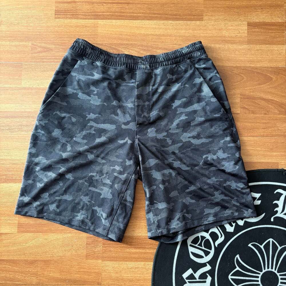 Lululemon Men's Pace Breaker 9-Inch Lined Short in Variegated Mesh Camo Black
